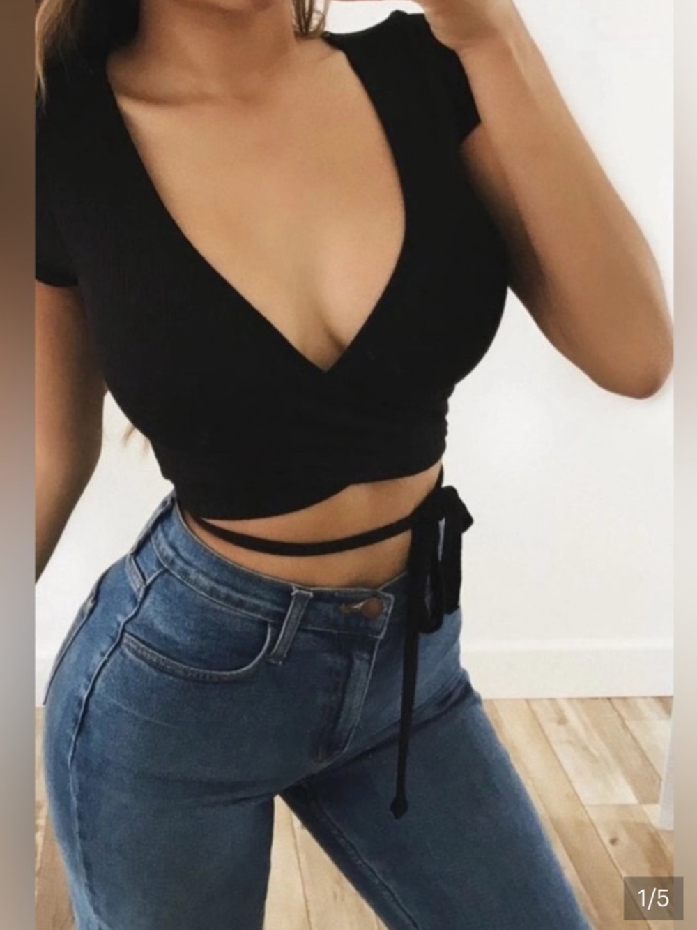 Black Ribbed Short Sleeve Crop Top with Tie Around Waist Design - Picture 3 of 4